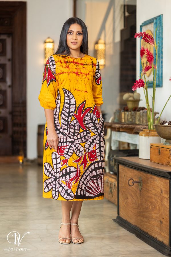 Patterned Round-Necked Batik Midi Dress - Image 4