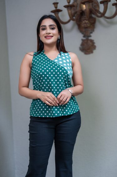 Contrast Polk Dot Sleeveless Top