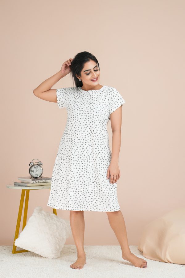 Floral Patterned Crew-necked Night Dress - Image 3