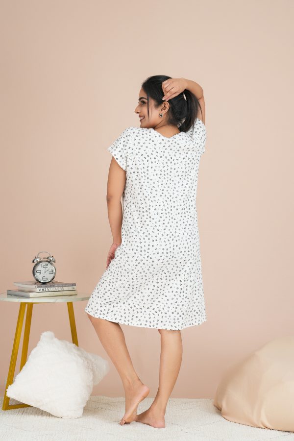 Floral Patterned Crew-necked Night Dress - Image 2
