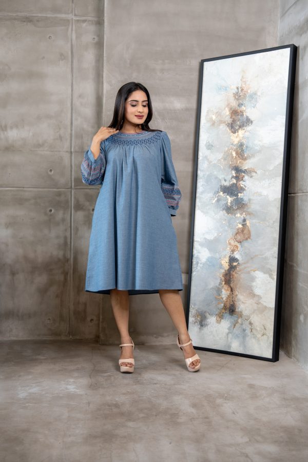 Embroidered Loose Fit Short Dress - Image 4