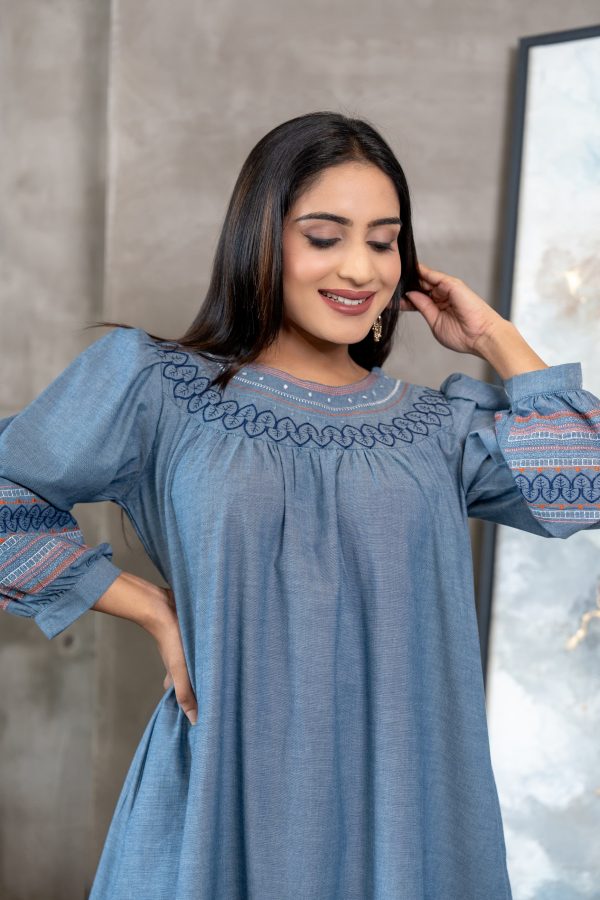 Embroidered Loose Fit Short Dress - Image 3