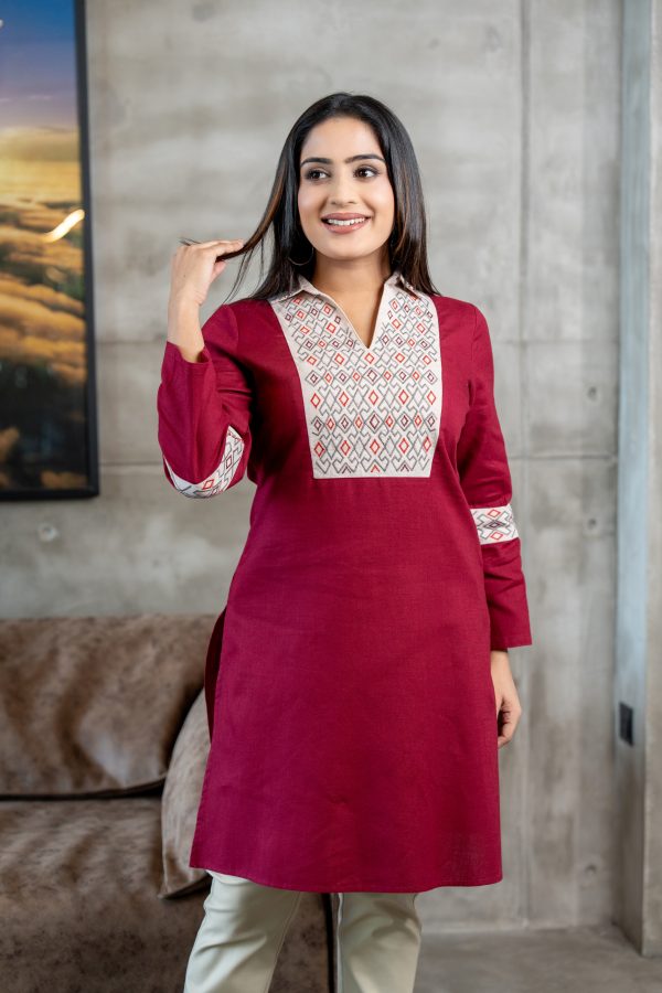 Two-Tone Embroidered Shirt Collared Kurta - Image 2