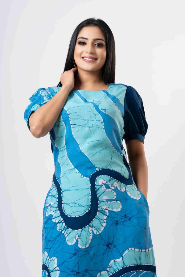 Abstract printed puff sleeved batik maxi dress - Image 4