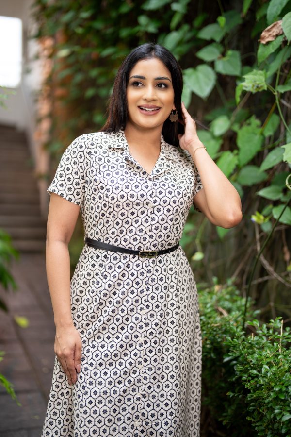 Geometric Patterned Lapel Collared Maxi Dress - Image 3