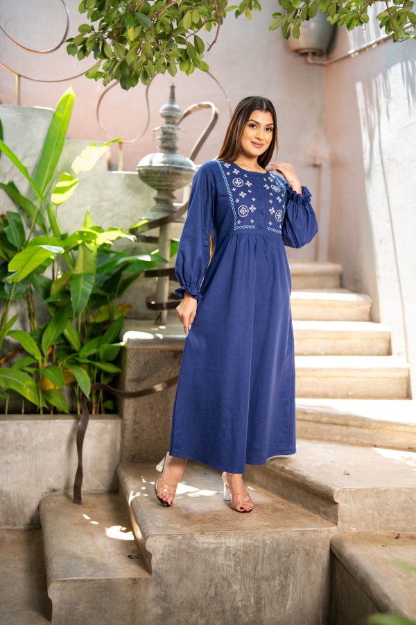 Geometric Embroidered Jewel Necked Maxi Dress - Image 4