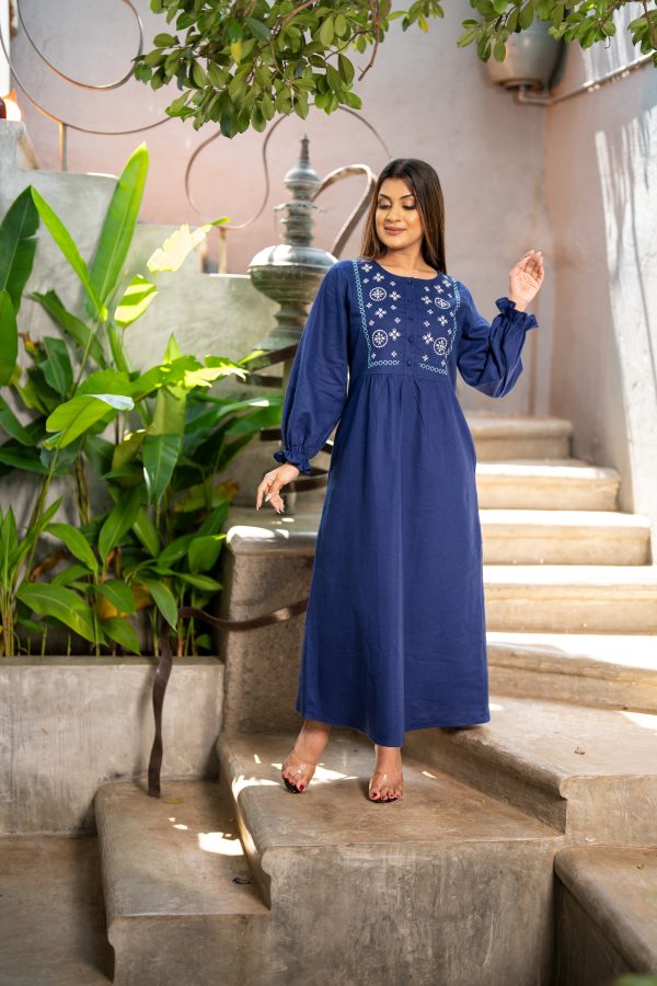 Geometric Embroidered Jewel Necked Maxi Dress