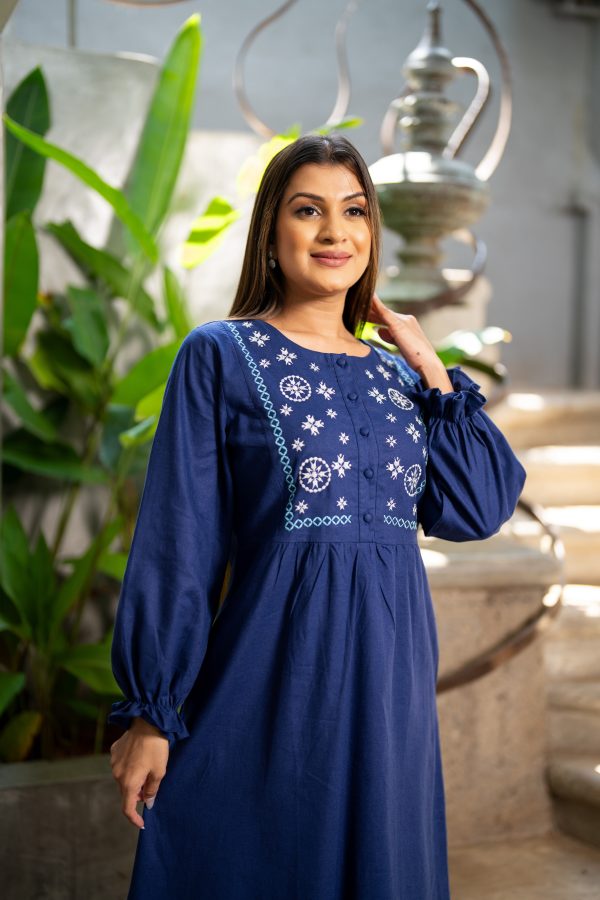 Geometric Embroidered Jewel Necked Maxi Dress - Image 5
