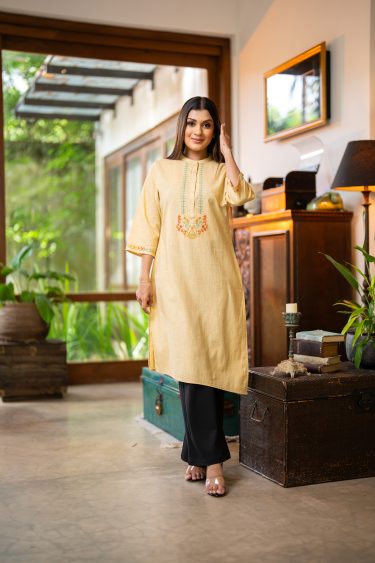 Embroidered Asymmetric Kurta