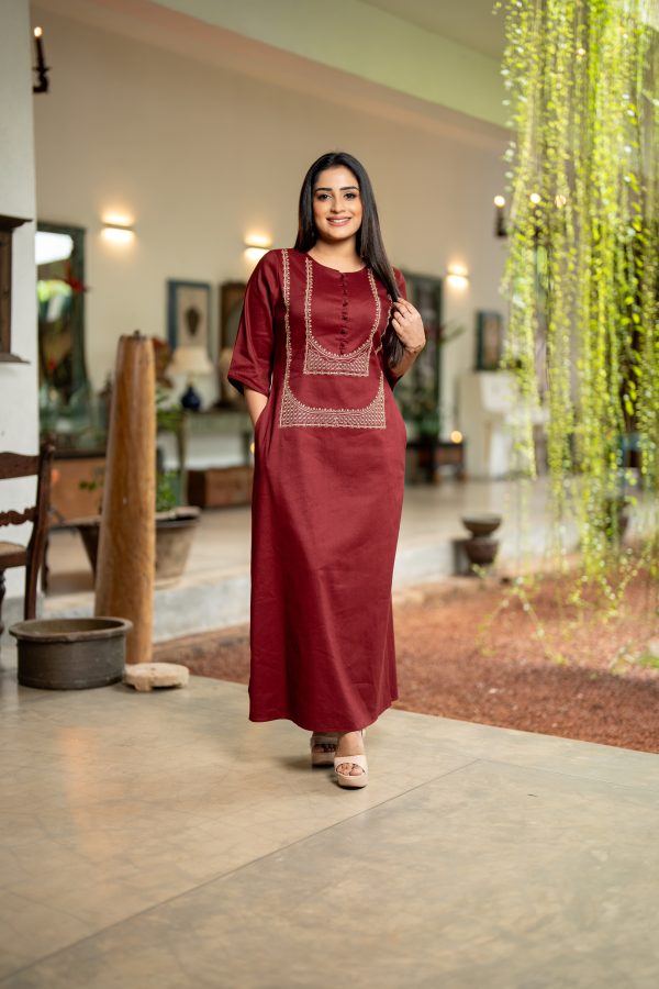 Front Embroidered Button Detailed Maxi Dress