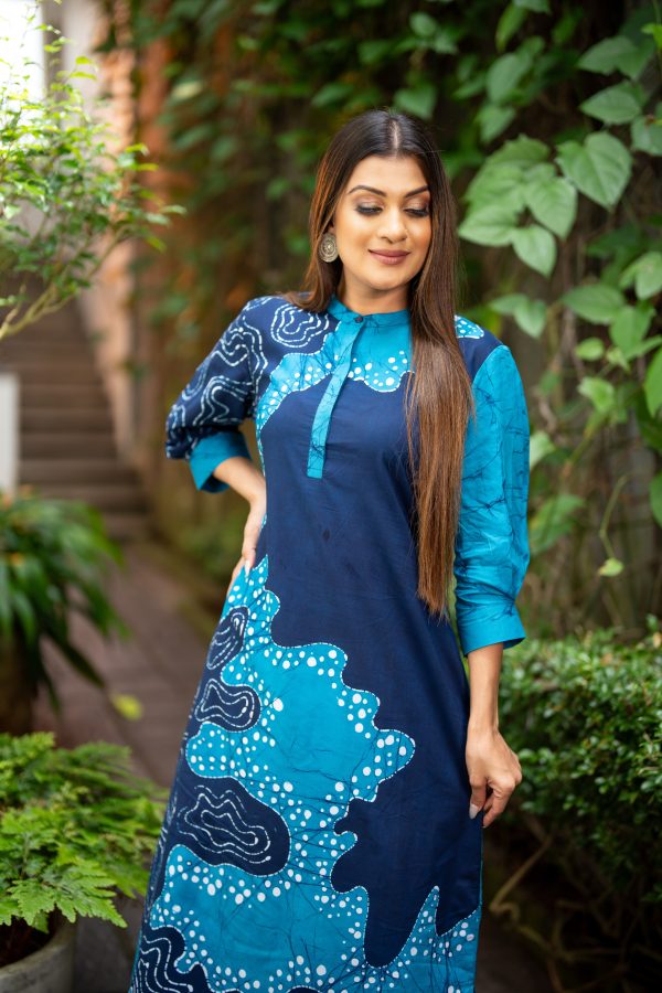 Abstract Printed Batik Maxi Dress - Image 4