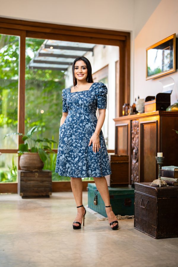 Floral Patterned Square Necked Short Dress - Image 2