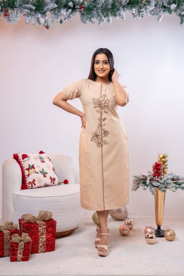 Floral embroidered puff sleeved midi dress
