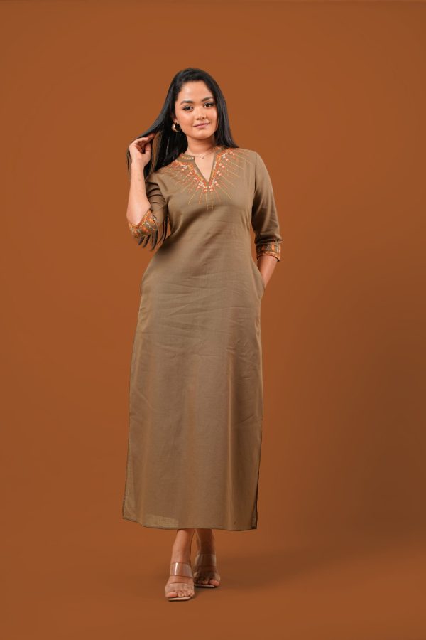 V Neck Embroidered Maxi Dress - Image 3