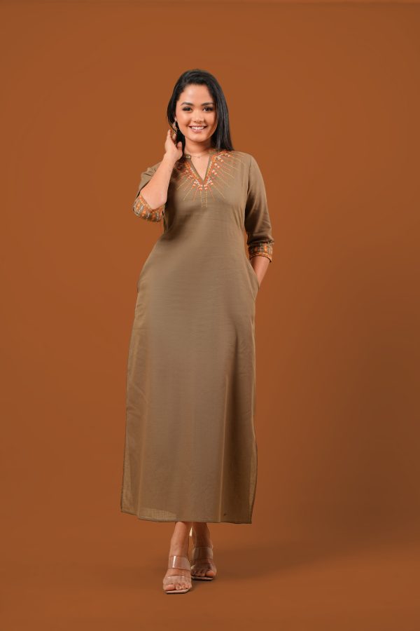 V Neck Embroidered Maxi Dress - Image 2