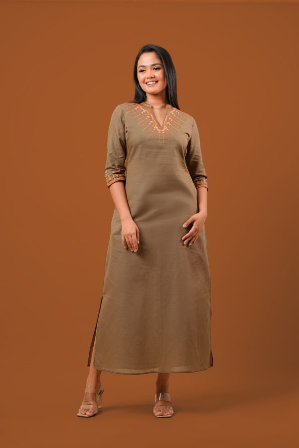 V Neck Embroidered Maxi Dress - Image 4
