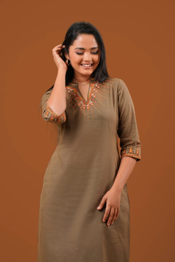 V Neck Embroidered Maxi Dress - Image 5