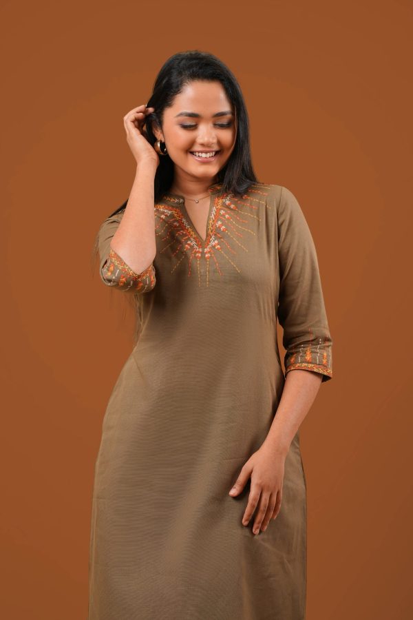 V Neck Embroidered Maxi Dress - Image 5