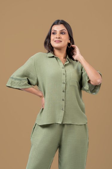 Loose Fitted Shirt and Three-Quarter Pants Set