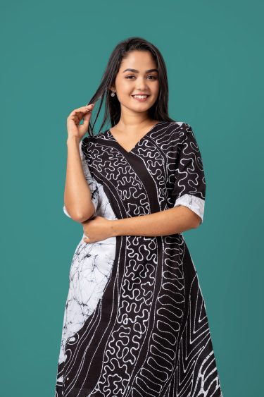 Curved Hem Monochrome Batik Midi Dress