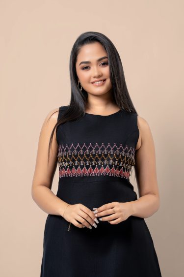 Geometric Embroidery Detail Sleeveless Maxi Dress