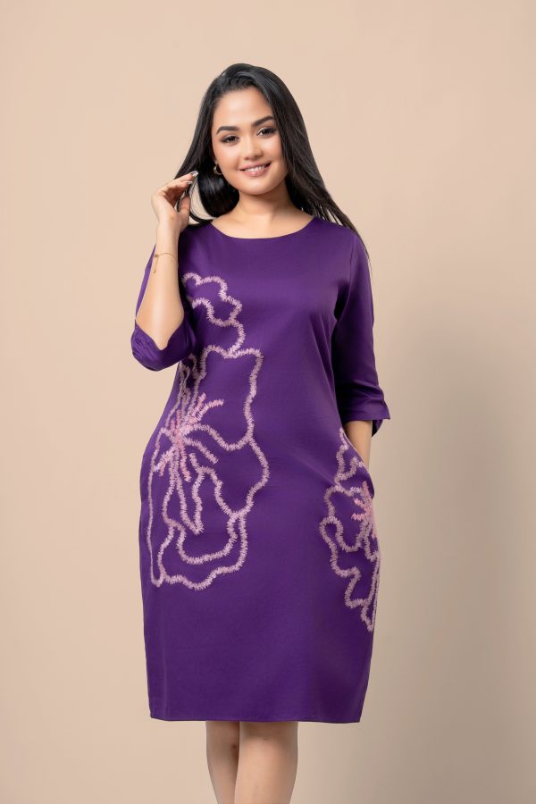 Floral Embroidery Detail Short Dress - Image 3