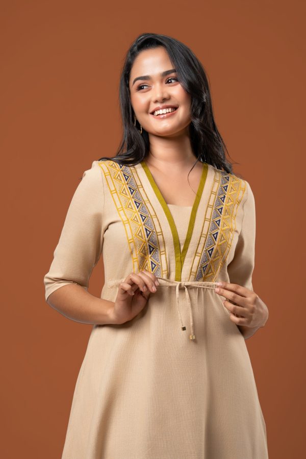 Colourblock Embroidery Detail Waist Tie-Up Short Dress - Image 4