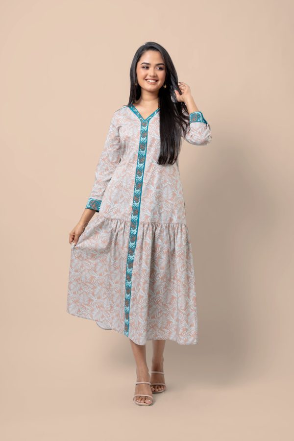 Embroidery Detail Tiered Colourblock Maxi Dress - Image 3