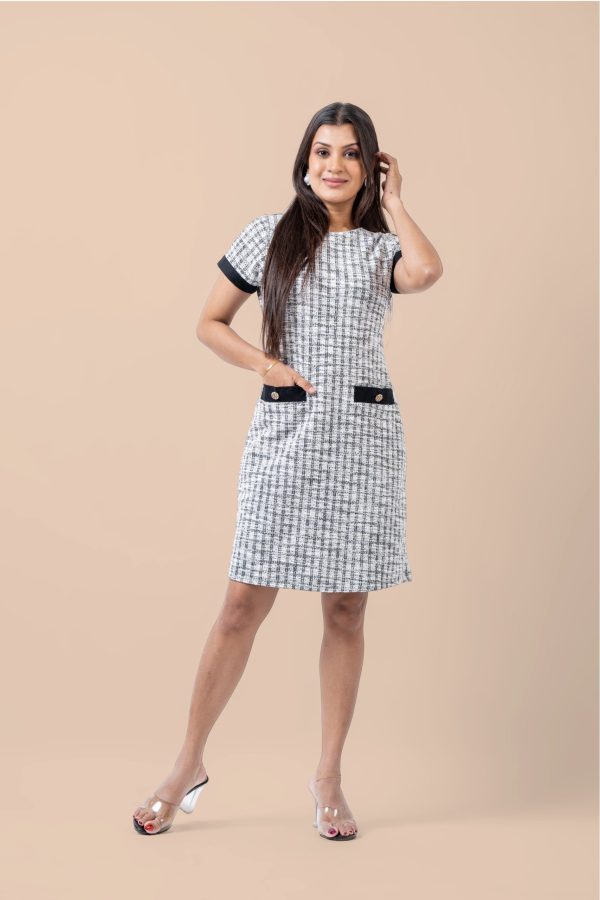 Contrast Detailed Short Tweed Dress - Image 4