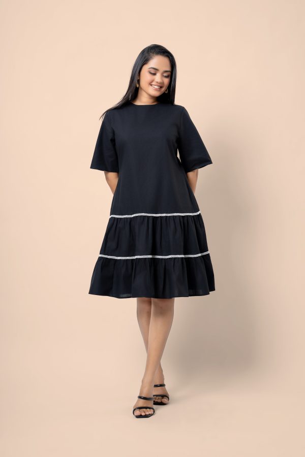 Loose Fitted Lace Detail Tier Short Dress - Image 2