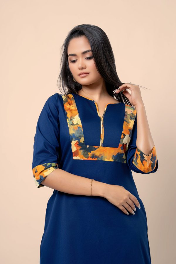 Patterned Contrast Detail Short Dress - Image 2