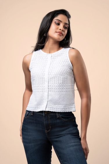 Button-Down Sleeveless Short Top