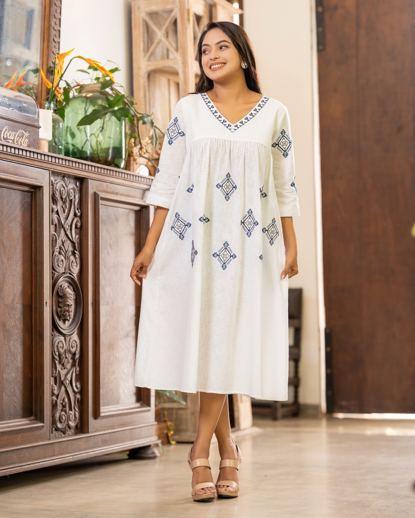 Embroidery Detail V-Neck Midi Dress - Image 2