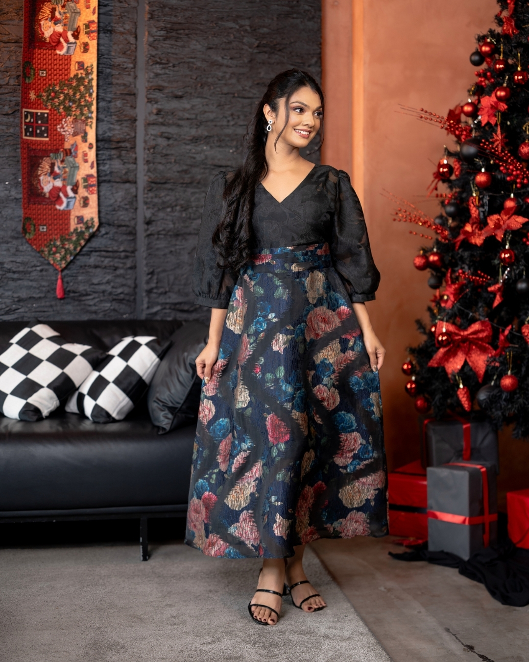 Floral Patterned Crossover Detail Puff Sleeve Midi Dress - Image 3