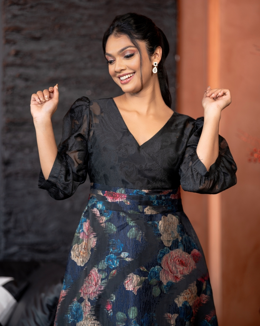 Floral Patterned Crossover Detail Puff Sleeve Midi Dress