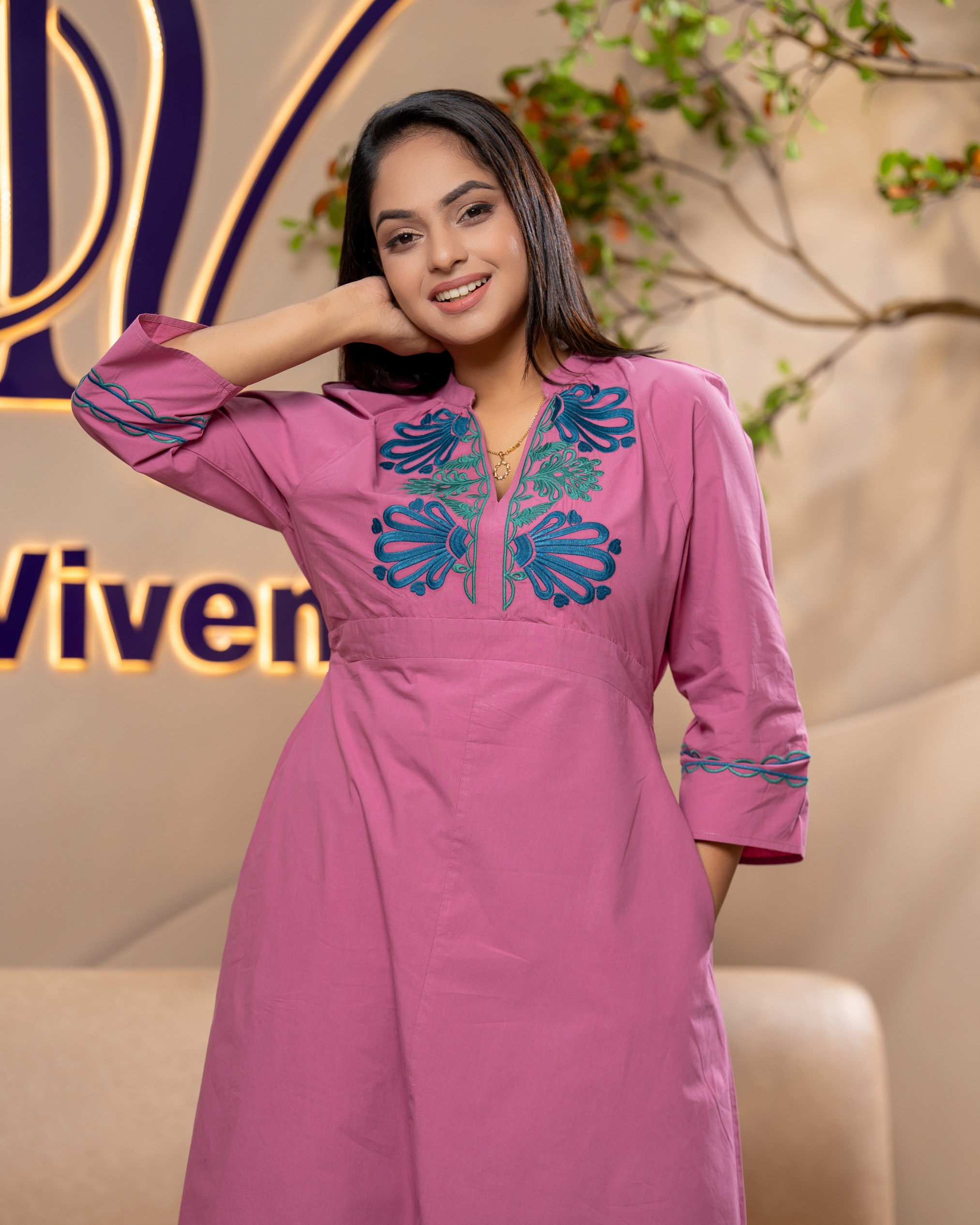 V-Neck Embroidery Detail Maxi Dress - Image 3