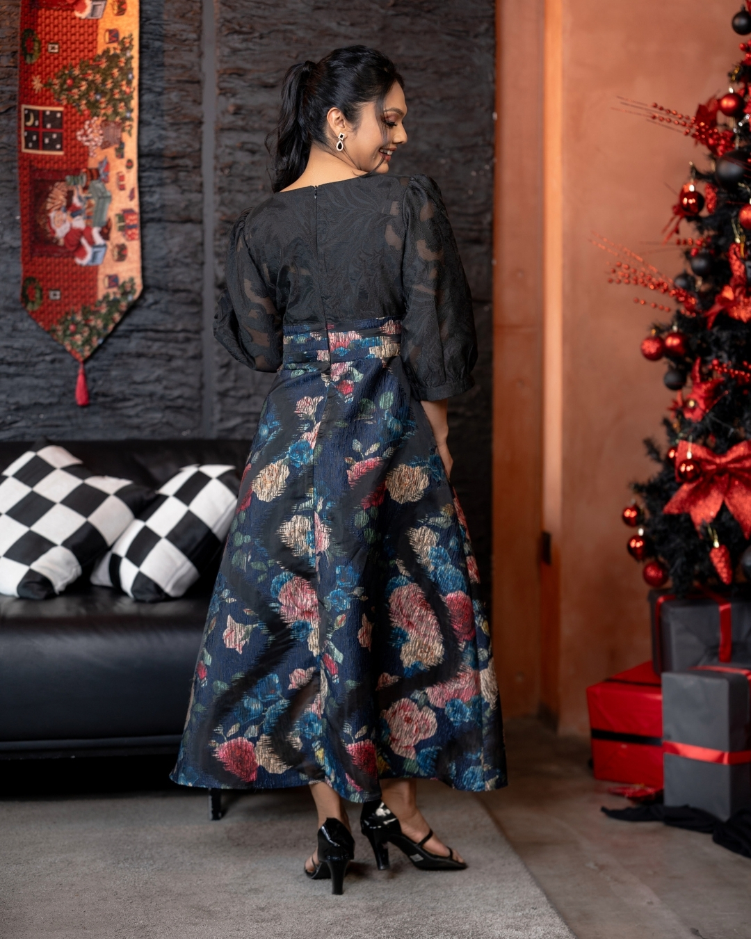 Floral Patterned Crossover Detail Puff Sleeve Midi Dress - Image 6