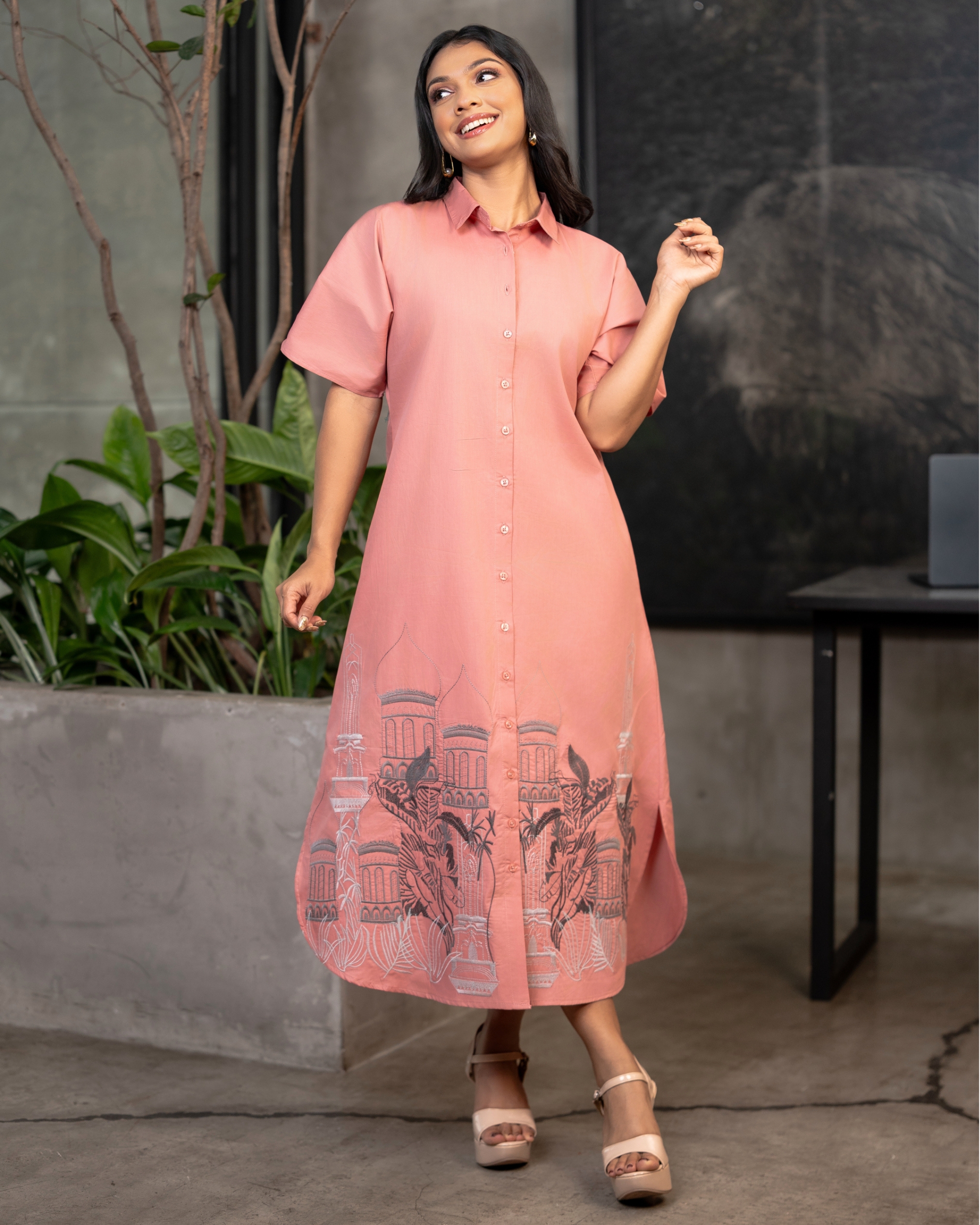 Embroidery Detail Loose Fitted Midi Dress - Image 2