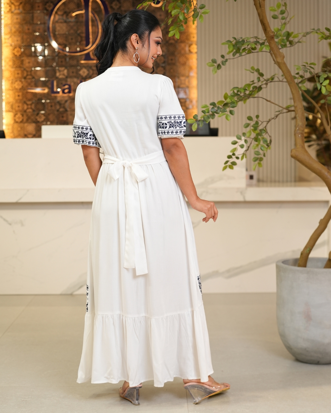 Embroidery Detail Puff Sleeve Maxi Dress - Image 5