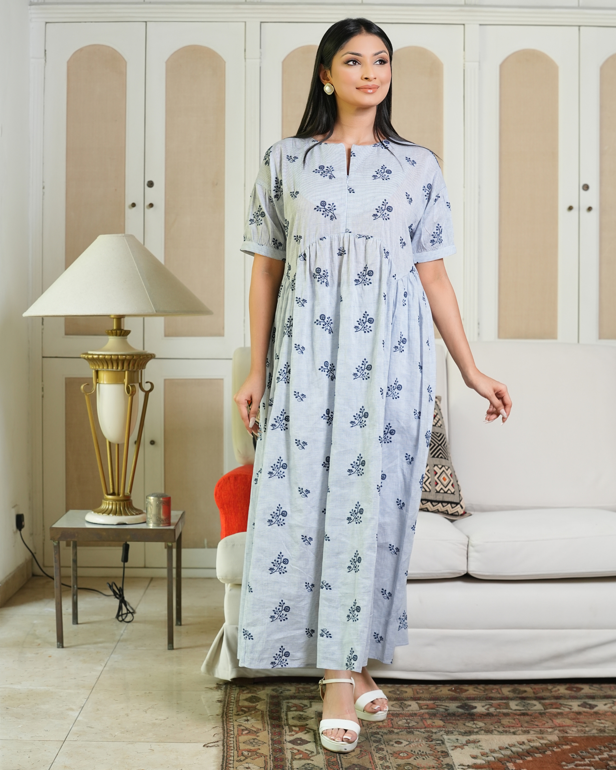 High-Low Waisted All Over Embroidery Detail Dress - Image 4